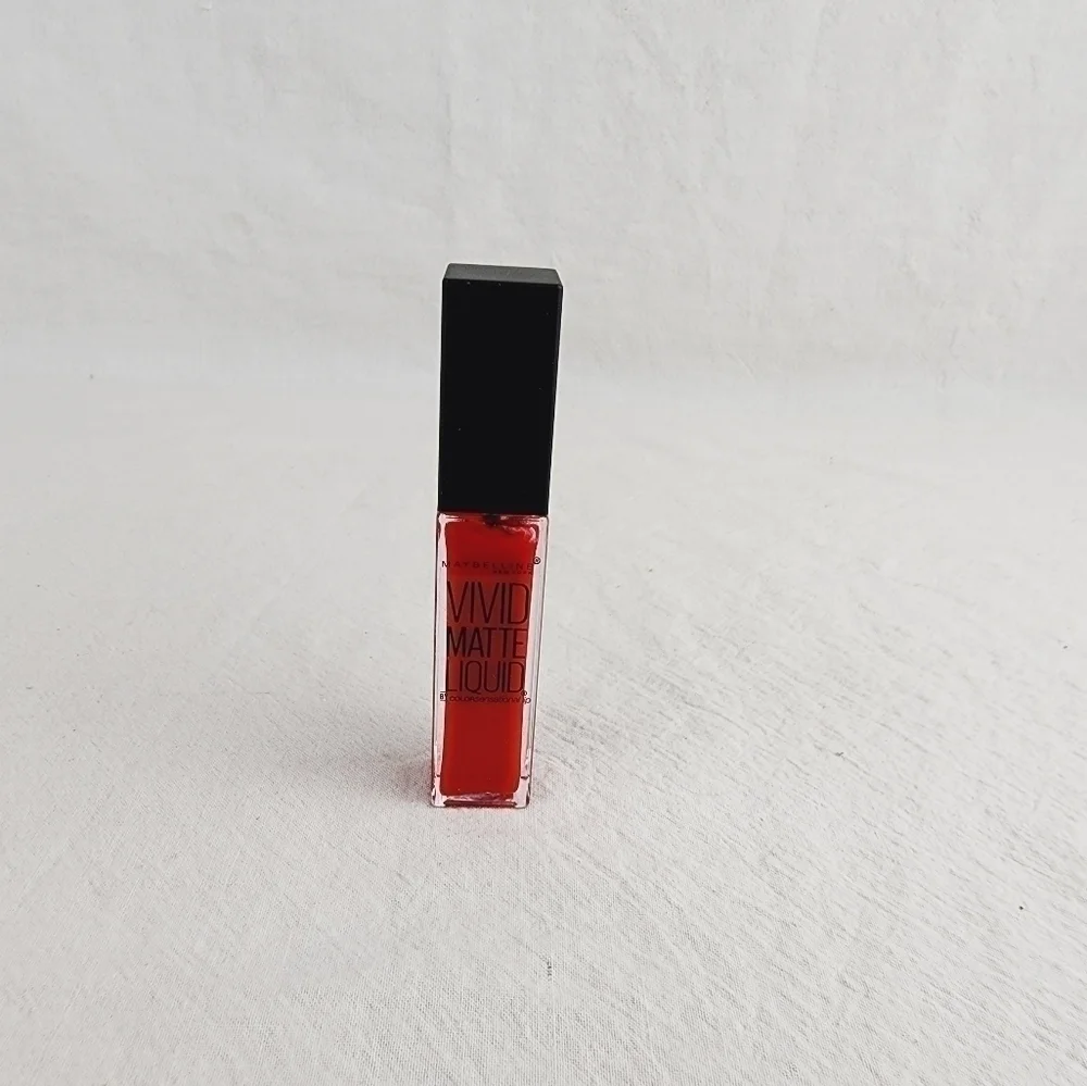 LAST ONE 🔥Color Sensational Vivid Matte Liquid Lipstick Shade 35